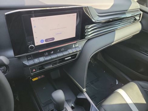 Used 2026 Toyota Camry SE FWD image 14