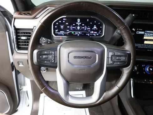 Used 2024 GMC Sierra 2500 Denali w/ Denali Reserve Package AWD/4WD image 11