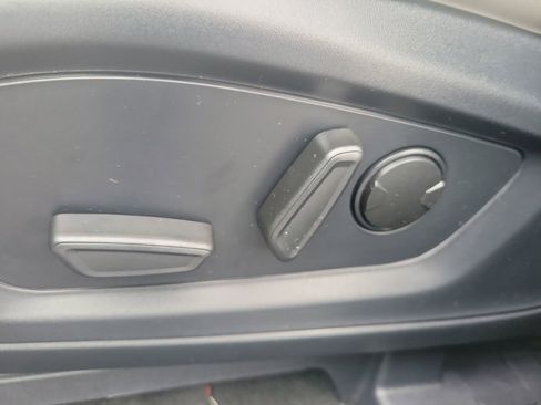 New 2026 Ford Explorer Active w/ Active Comfort Package image 8