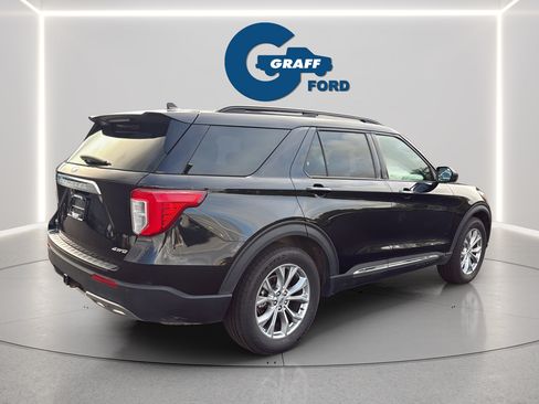 Used 2021 Ford Explorer XLT w/ Equipment Group 202A AWD/4WD image 6