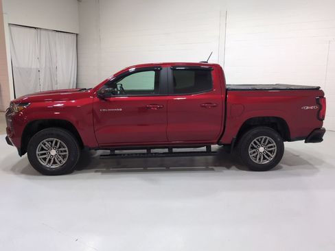 Used 2024 Chevrolet Colorado LT w/ LT Convenience Package II AWD/4WD image 6
