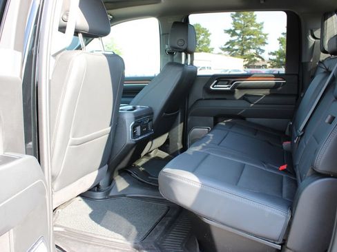 Used 2025 GMC Sierra 2500 Denali w/ Denali Reserve Package AWD/4WD image 8