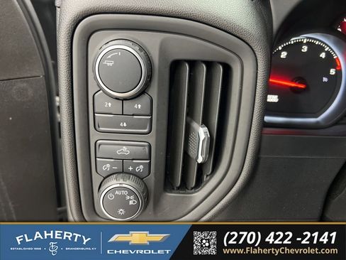 Used 2022 Chevrolet Silverado 2500 W/T AWD/4WD image 23