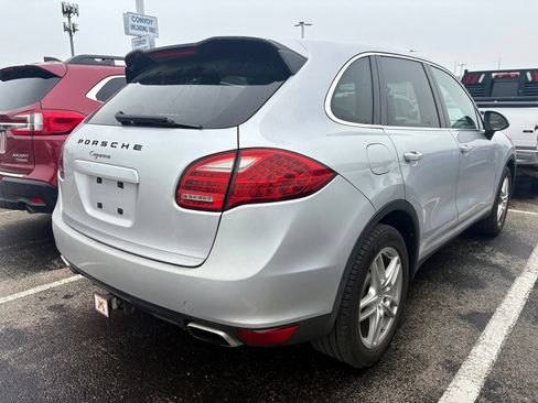 Used 2011 Porsche Cayenne AWD/4WD image 2