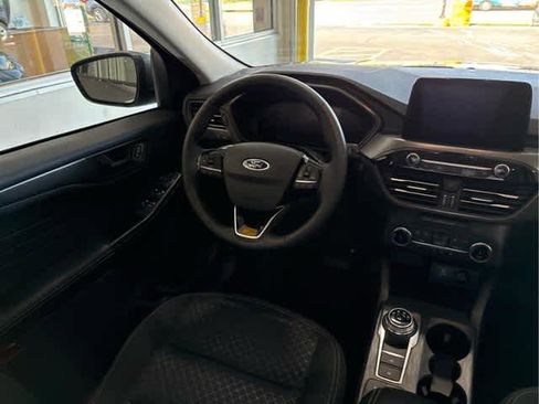 New 2025 Ford Escape Active w/ Cold Weather Package image 9