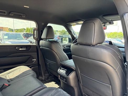Used 2025 Nissan Armada PRO-4X AWD/4WD image 23