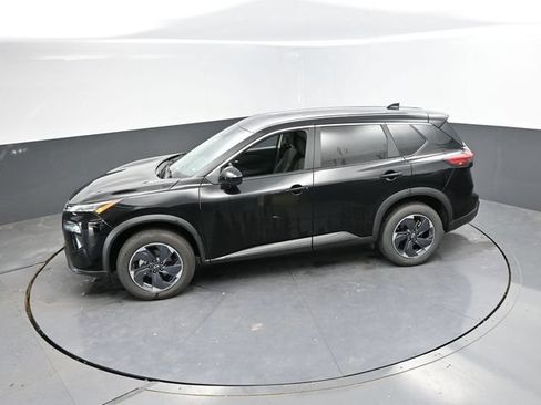 Used 2024 Nissan Rogue SV FWD image 38