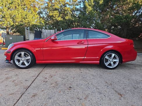 Used 2014 Mercedes-Benz C 250 Coupe image 2