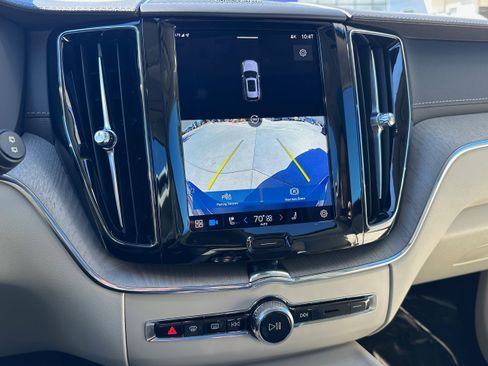 Used 2023 Volvo XC60 T8 Ultimate image 20