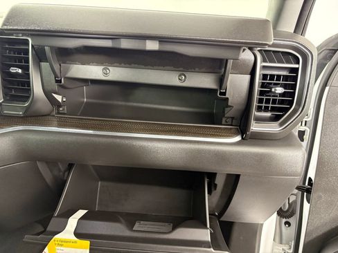 Used 2023 Chevrolet Silverado 1500 LT image 31