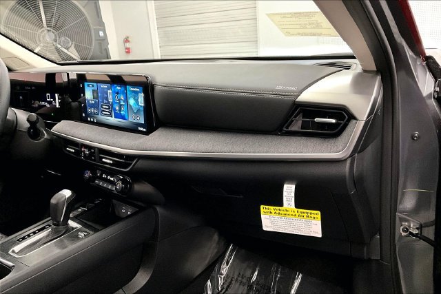 New 2027 Nissan Kicks SV FWD image 33