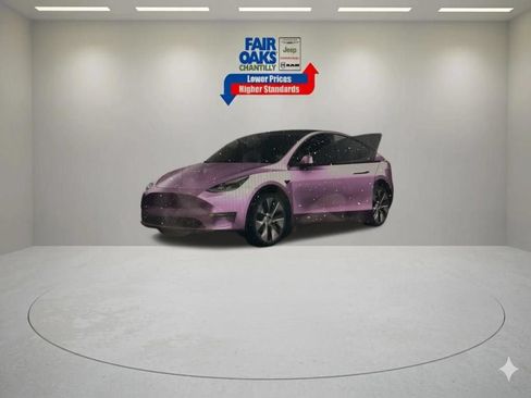 Used 2024 Tesla Model Y Long Range AWD/4WD image 24