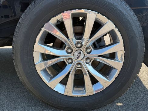 Used 2017 Ford F150 Lariat w/ Equipment Group 502A Luxury AWD/4WD image 22