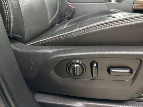 Used 2019 Chevrolet Silverado 1500 High Country w/ Trailer Camera Package image 20