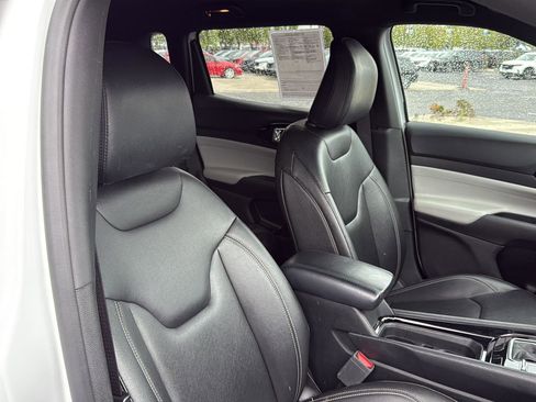 Used 2025 Jeep Compass Limited AWD/4WD image 35