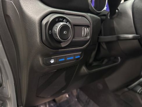 Used 2023 Jeep Wrangler Unlimited Sahara w/ Cold Weather Group image 12