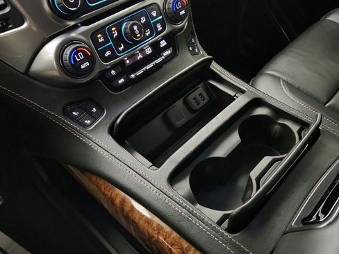Used 2018 Chevrolet Tahoe Premier AWD/4WD image 17