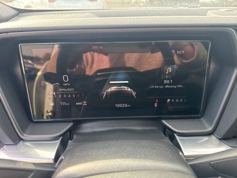 Used 2025 GMC Terrain Elevation image 13