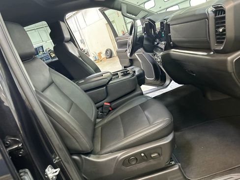 Used 2025 GMC Sierra 1500 SLT image 29