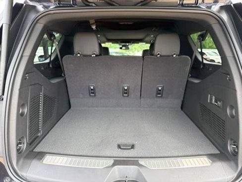 New 2026 Chevrolet Suburban Premier w/ Sun And Tow Package AWD/4WD image 38