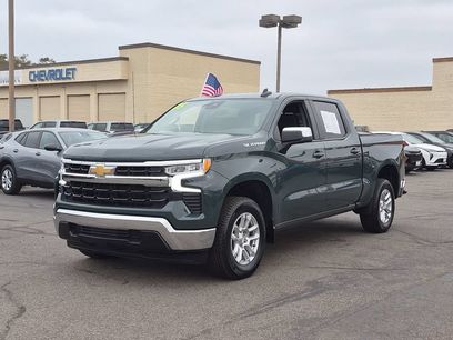 Used 2025 Chevrolet Silverado 1500 LT w/ Convenience Package II