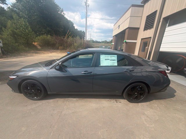 New 2026 Hyundai Elantra SEL Sport FWD image 6