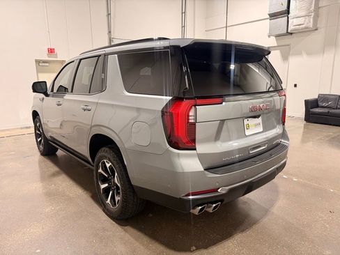 Used 2025 GMC Yukon AT4 w/ AT4 Premium Package AWD/4WD image 7
