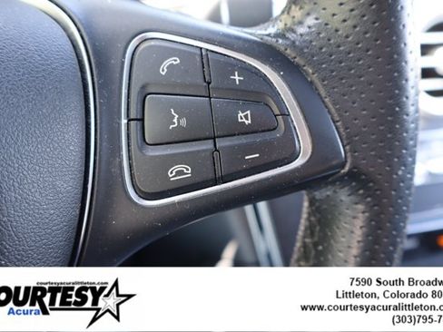 Used 2018 Mercedes-Benz GLC 300 4MATIC image 12