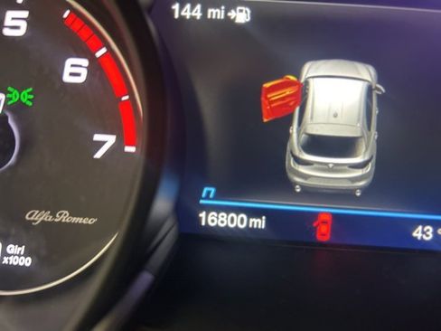 Used 2023 Alfa Romeo Stelvio Ti w/ Active Assist Plus Package image 36