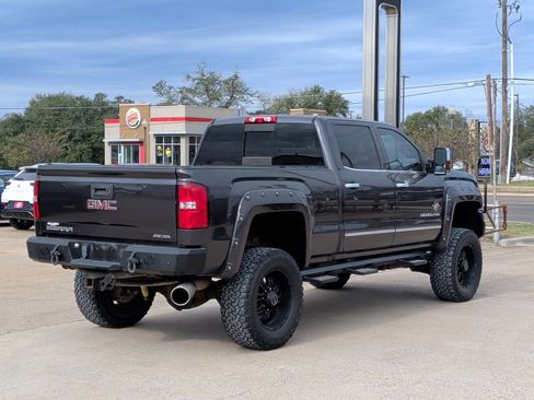 Used 2016 GMC Sierra 2500 Denali w/ Duramax Plus Package image 8