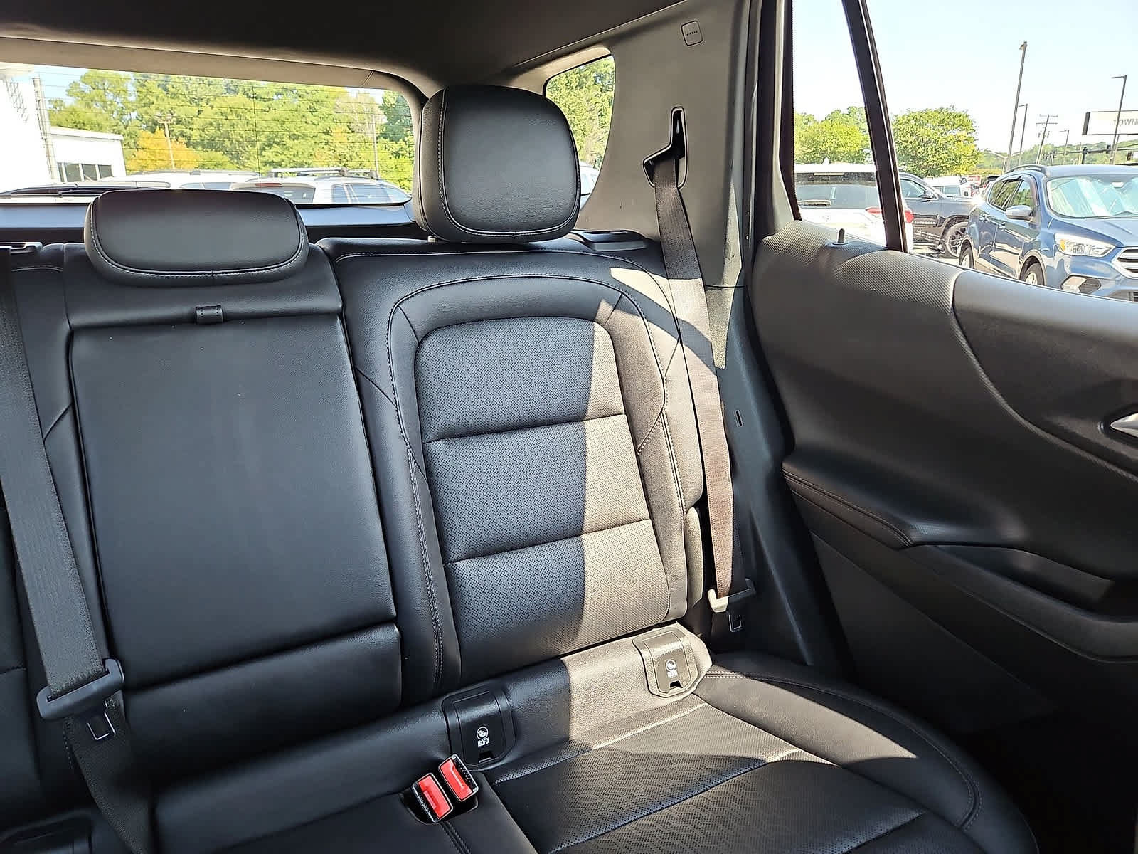Used 2025 Chevrolet Equinox LT w/ Convenience Package II FWD image 15