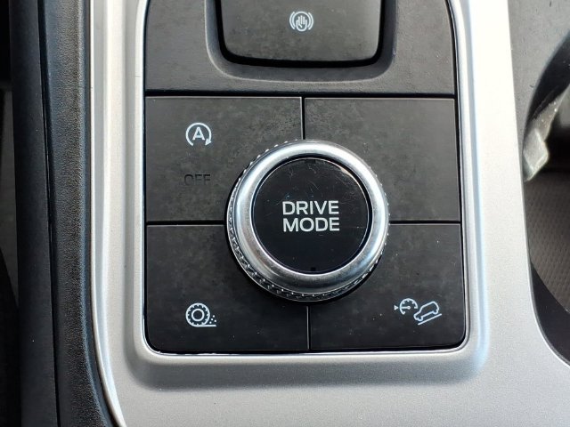 Used 2023 Ford Explorer XLT AWD/4WD image 24