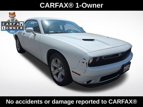 Used 2023 Dodge Challenger SXT w/ Cold Weather Group RWD image 4