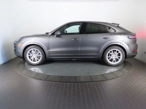 Certified 2026 Porsche Cayenne E-Hybrid Coupe AWD/4WD image 2