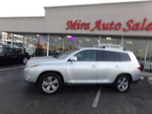 Used 2013 Toyota Highlander Limited FWD image 58