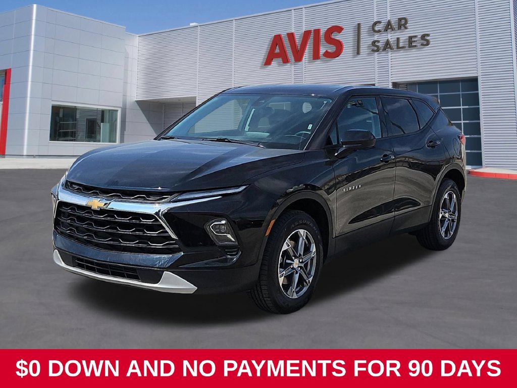 Used 2025 Chevrolet Blazer LT FWD image 1