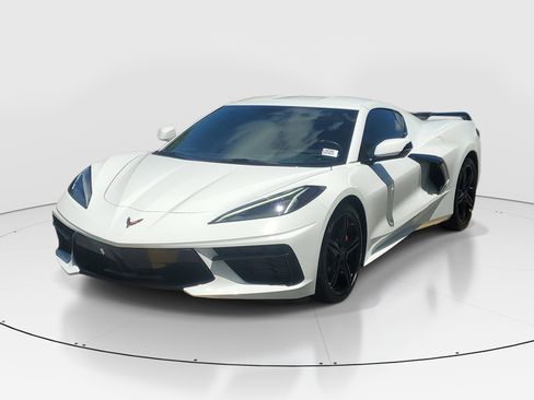 Used 2026 Chevrolet Corvette Stingray Coupe w/ 1LT image 4