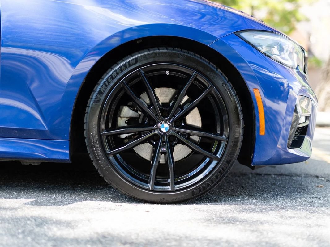 Used 2022 BMW 330i Sedan w/ M Sport Package RWD image 16