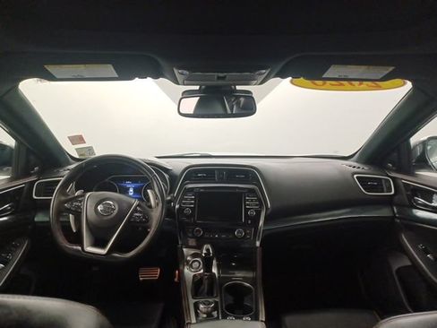 Used 2020 Nissan Maxima SR w/ Sport Mat Group FWD image 14