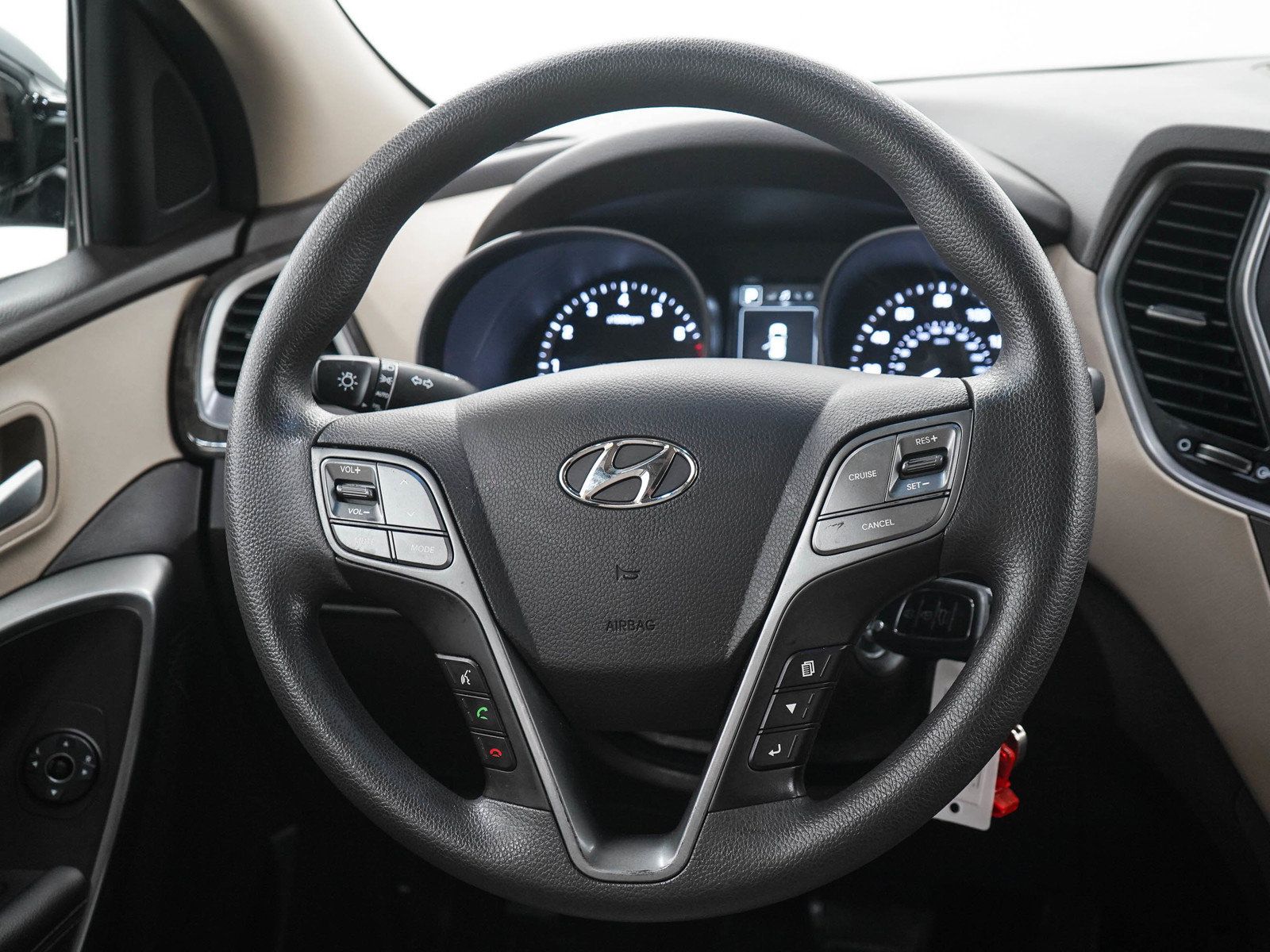 Used 2017 Hyundai Santa Fe Sport FWD image 16