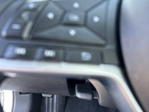 Used 2024 Nissan Altima 2.5 SV FWD image 10