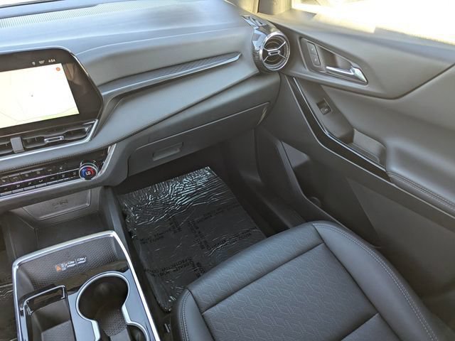 Used 2025 Chevrolet Equinox LT w/ Convenience Package II AWD/4WD image 17