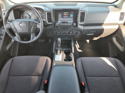 Used 2024 Nissan Frontier SV RWD image 18
