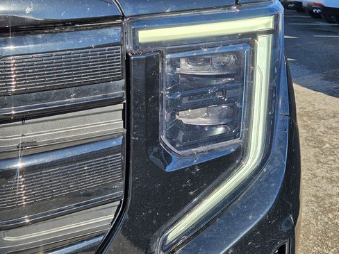 Used 2022 GMC Sierra 1500 Elevation w/ X31 Off-Road Package AWD/4WD image 24