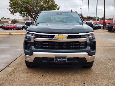 Used 2025 Chevrolet Silverado 1500 LT image 3