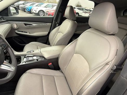 Used 2023 INFINITI QX50 Luxe image 14