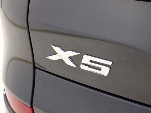 Used 2022 BMW X5 xDrive40i w/ M Sport Package AWD/4WD image 21