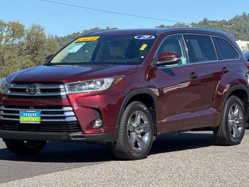Used 2019 Toyota Highlander Limited Platinum AWD/4WD image 8