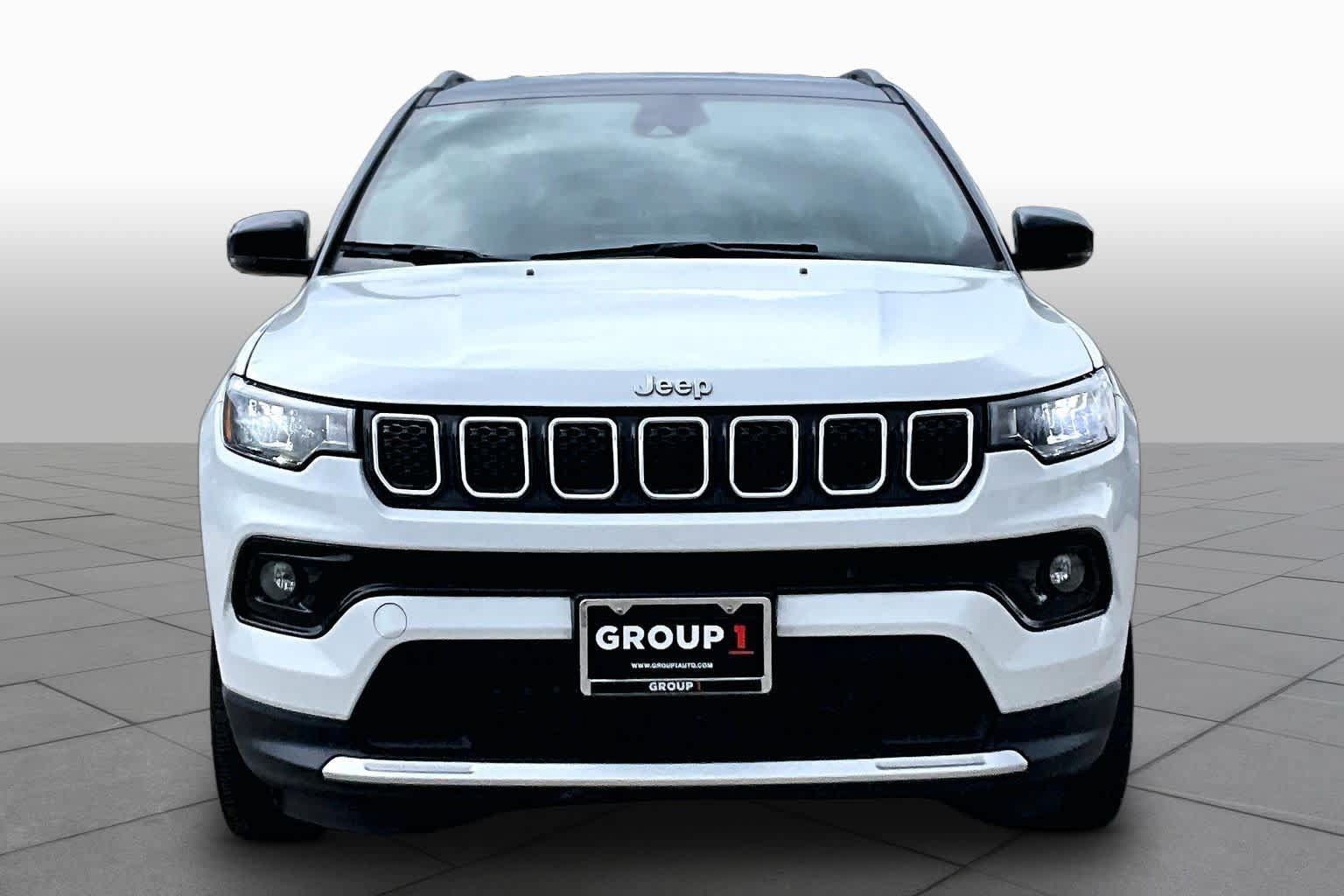 Used 2023 Jeep Compass Limited AWD/4WD image 4