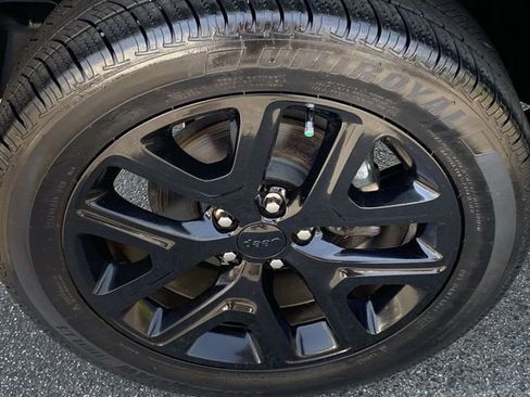 Used 2018 Jeep Renegade Altitude w/ Safety & Security Group AWD/4WD image 32